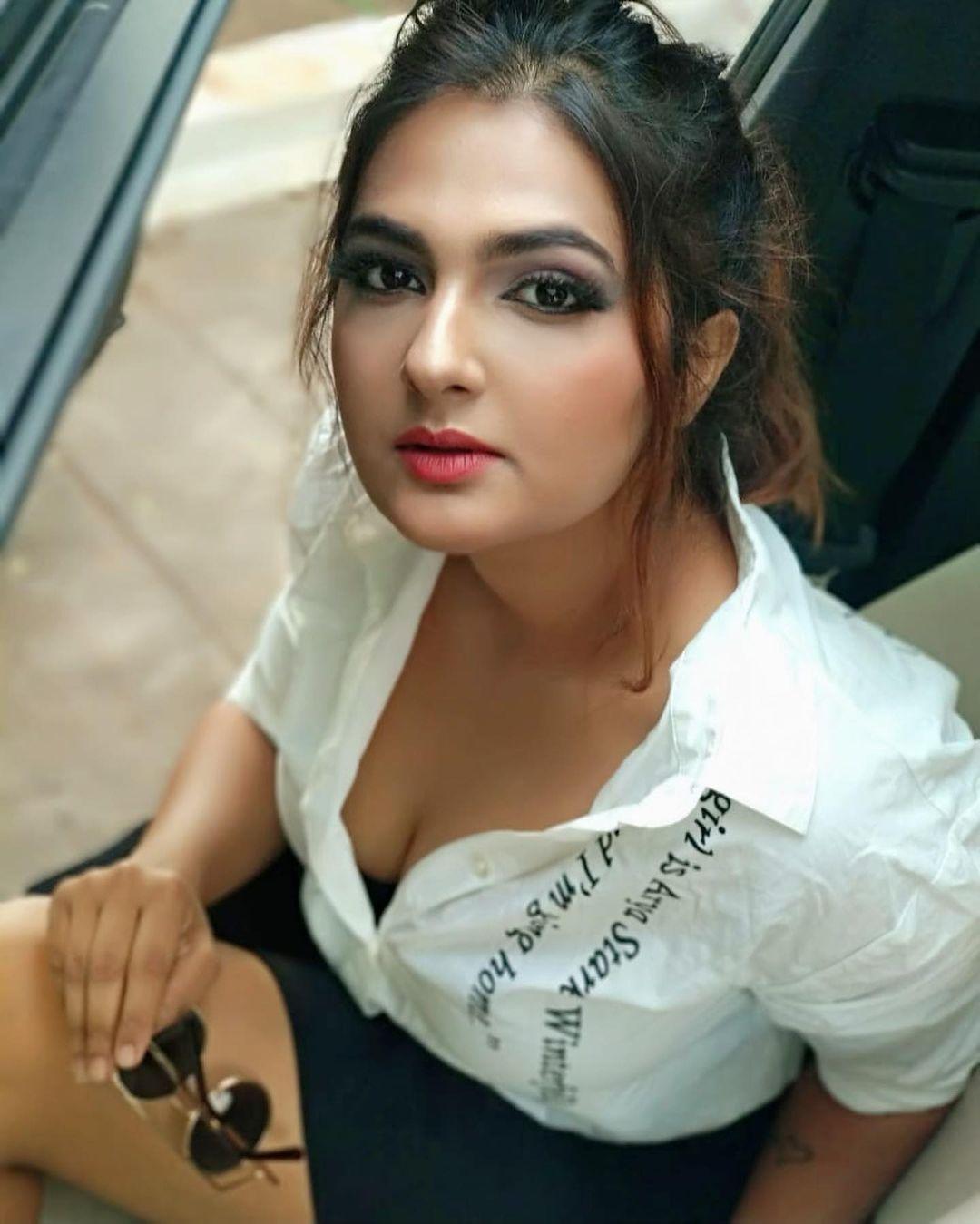 Neha Deshpande latest hot and beautiful stills | Neha Deshpande exposing hot photos gallery
