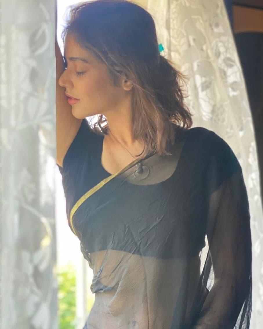 Priyanka Jawalkar exposing latest hot and beautiful photo gallery