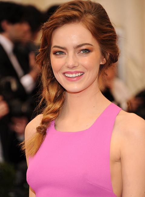 Hollywood actress Emma Stone latest hot photos | American actress Emma Stone sexiest Hot photos