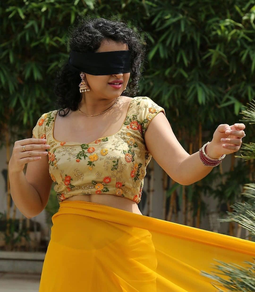 South indian actress Anketa Maharana hot photos| Anketa Maharana (Apsara Rani ) hot and sexy photoshoot