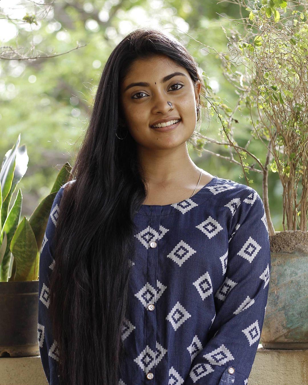 Ammu abhirami latest hot and sexy photos| Tamil actress Ammu abhirami hot photos gallery