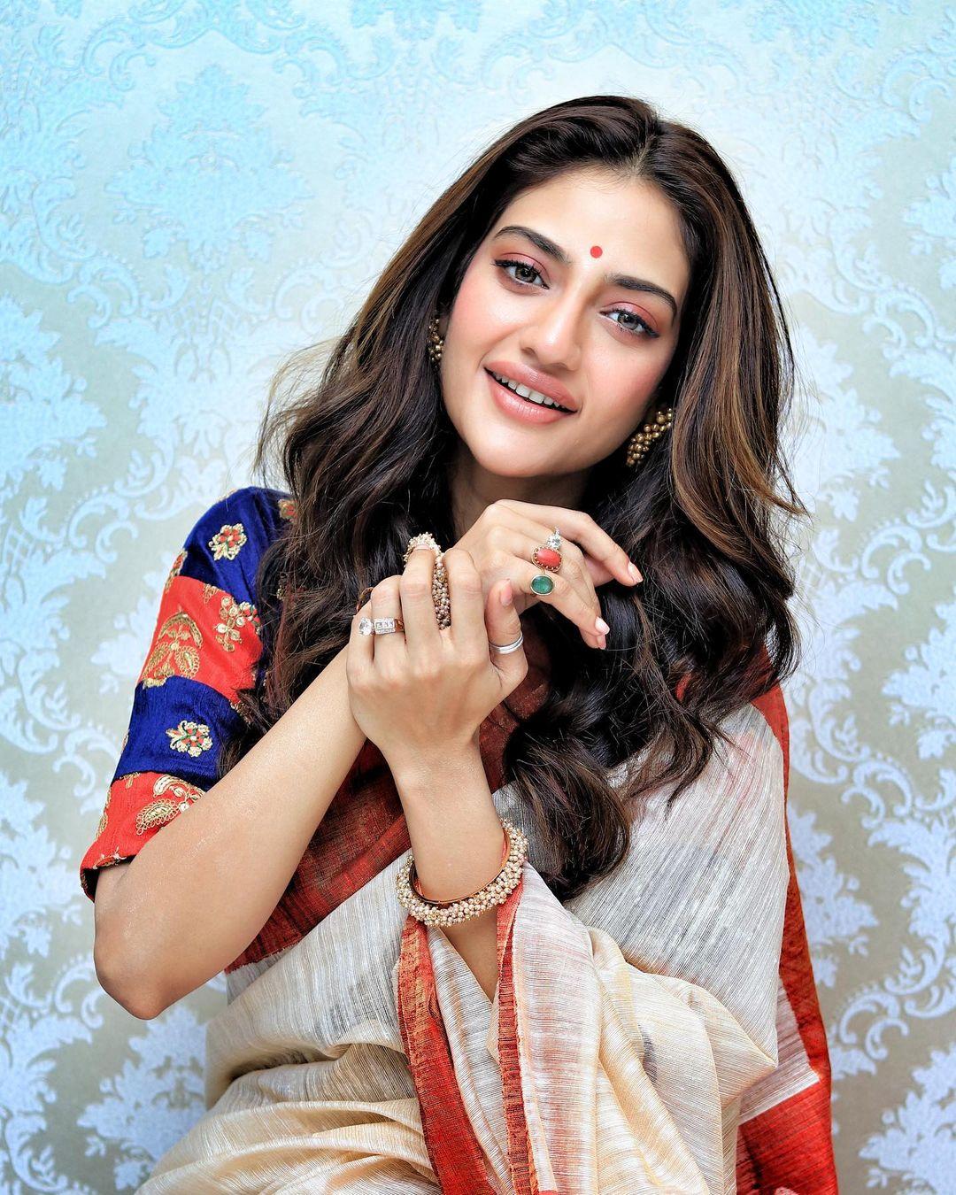 Bong beautiful Actress in saree | Nusrat Jahan hot and spicy photos gallery