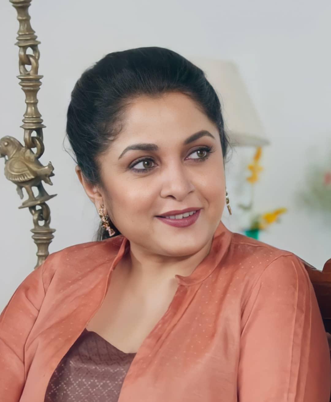 Evergreen Actress Ramya Krishnan hot photos| South indian actress Ramya Krishnan latest hot and sexy photoshoot