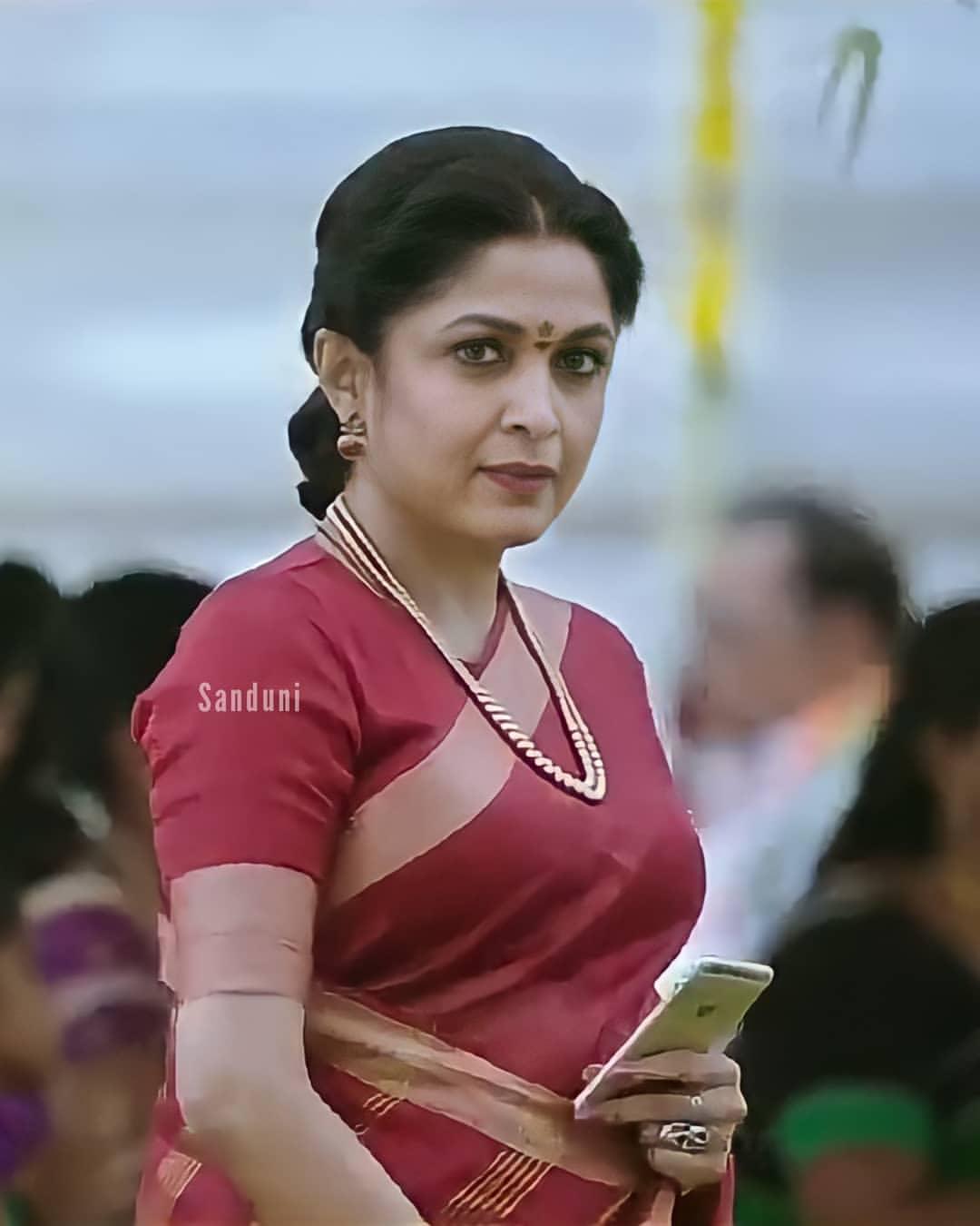 Ramya Krishnan looking very beautiful and spicy photos | South indian actress Ramya Krishnan latest hot and sexy photoshoot