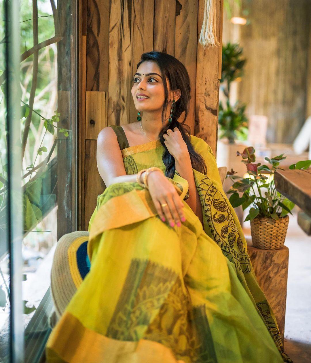 Vishnu Priya latest hot and spicy photos | Vishnu Priya latest hot and spicy photos gallery