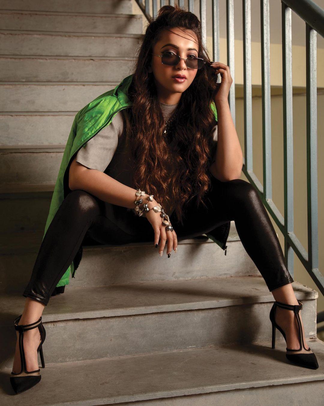 Bengali actress Koushani Mukherjee hot photos | Koushani Mukherjee exposing hot photos gallery