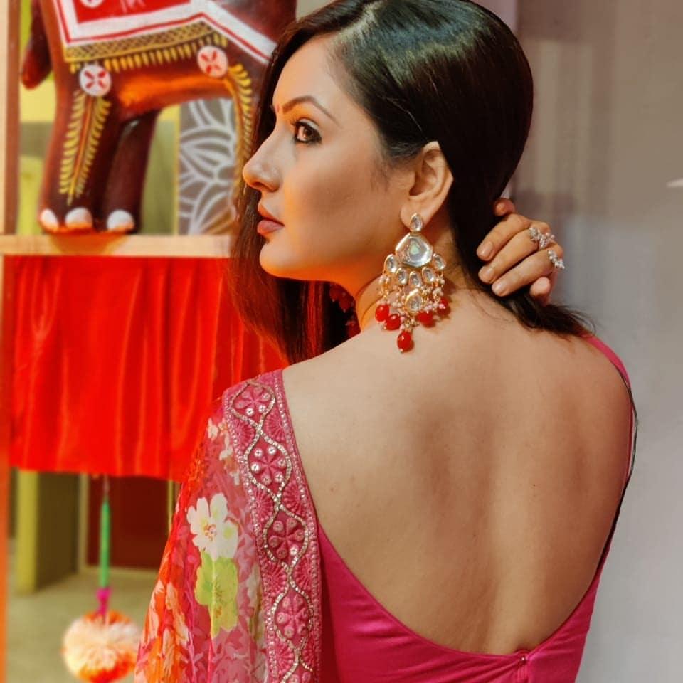Bengali actress hot photos | Puja Banerjee hot and spicy photos gallery