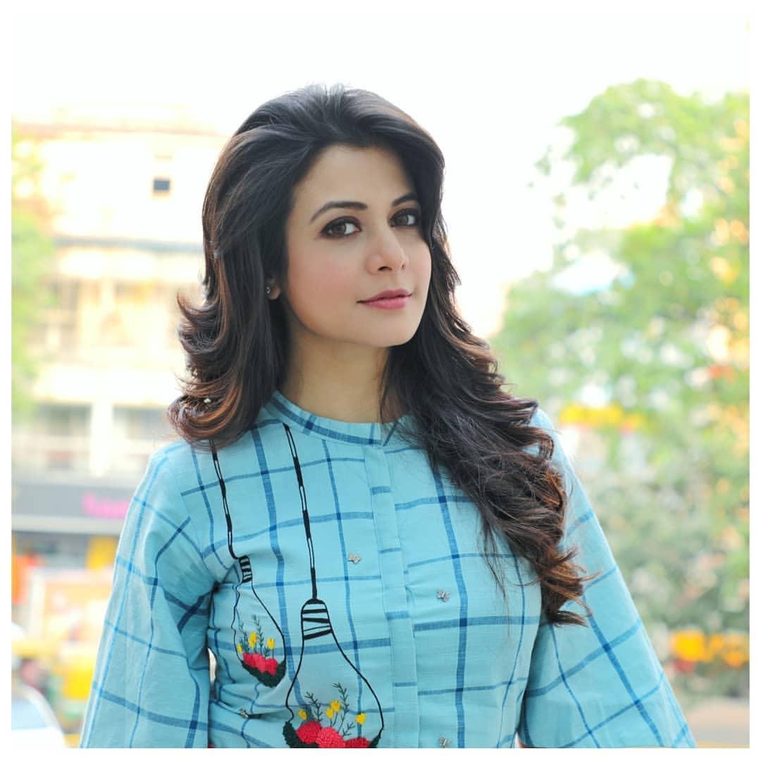 Bollywood actress Koel Mallick hot photos gallery | bengali sexy actress Koel Mallick hot photos
