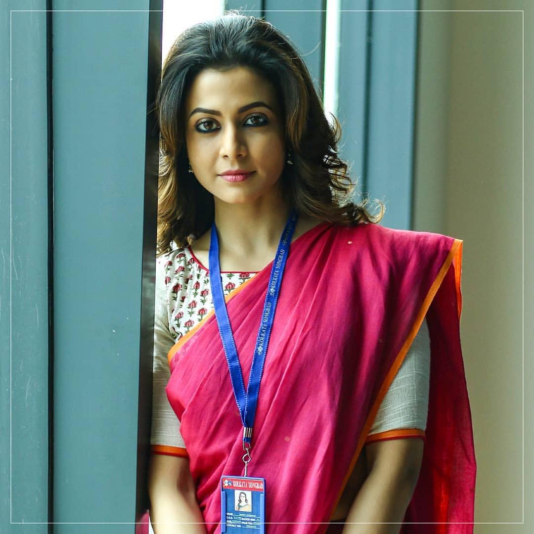 Koel Mallick looking very sexy photoshoot | bong beauty Koel Mallick latest saree hot photos gallery