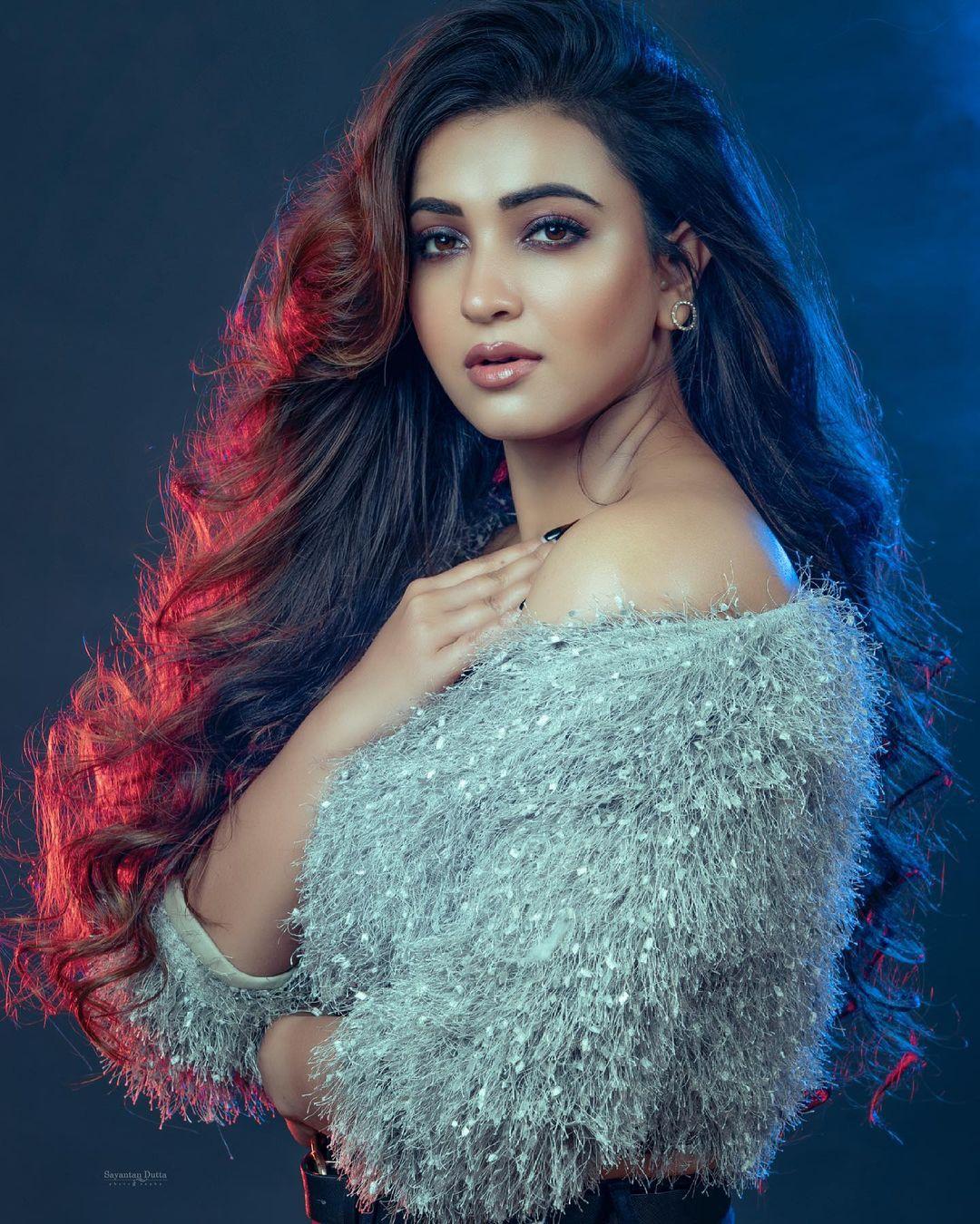 Koushani Mukherjee looking very beautiful and sexy photoshoot| Bengali Actress Koushani Mukherjee very hot photos