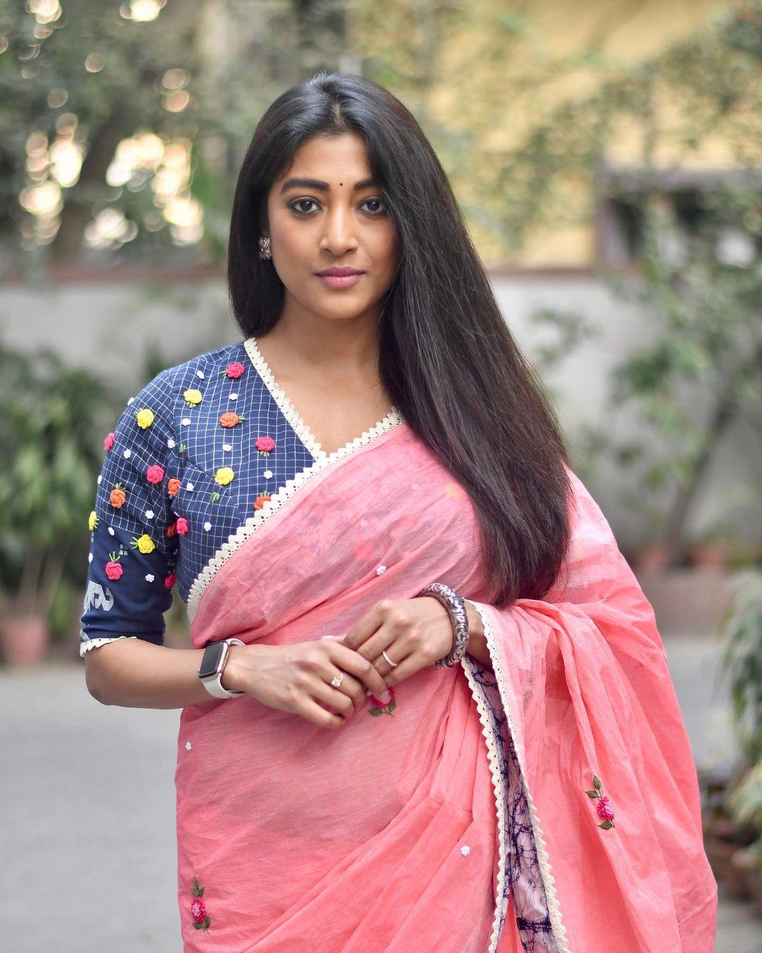 Bengali actress Paoli Dam saree hot photos | Paoli Dam exclusive hot photos gallery
