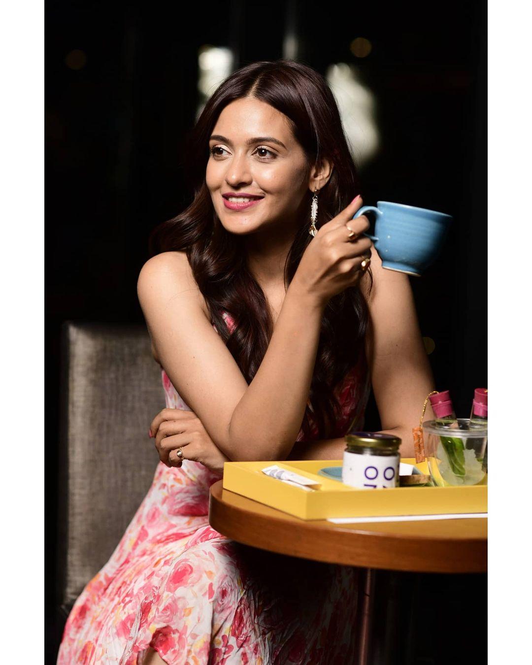 Exclusive Bengali actress hot photos | Priyanka Sarkar exclusive hot photos gallery
