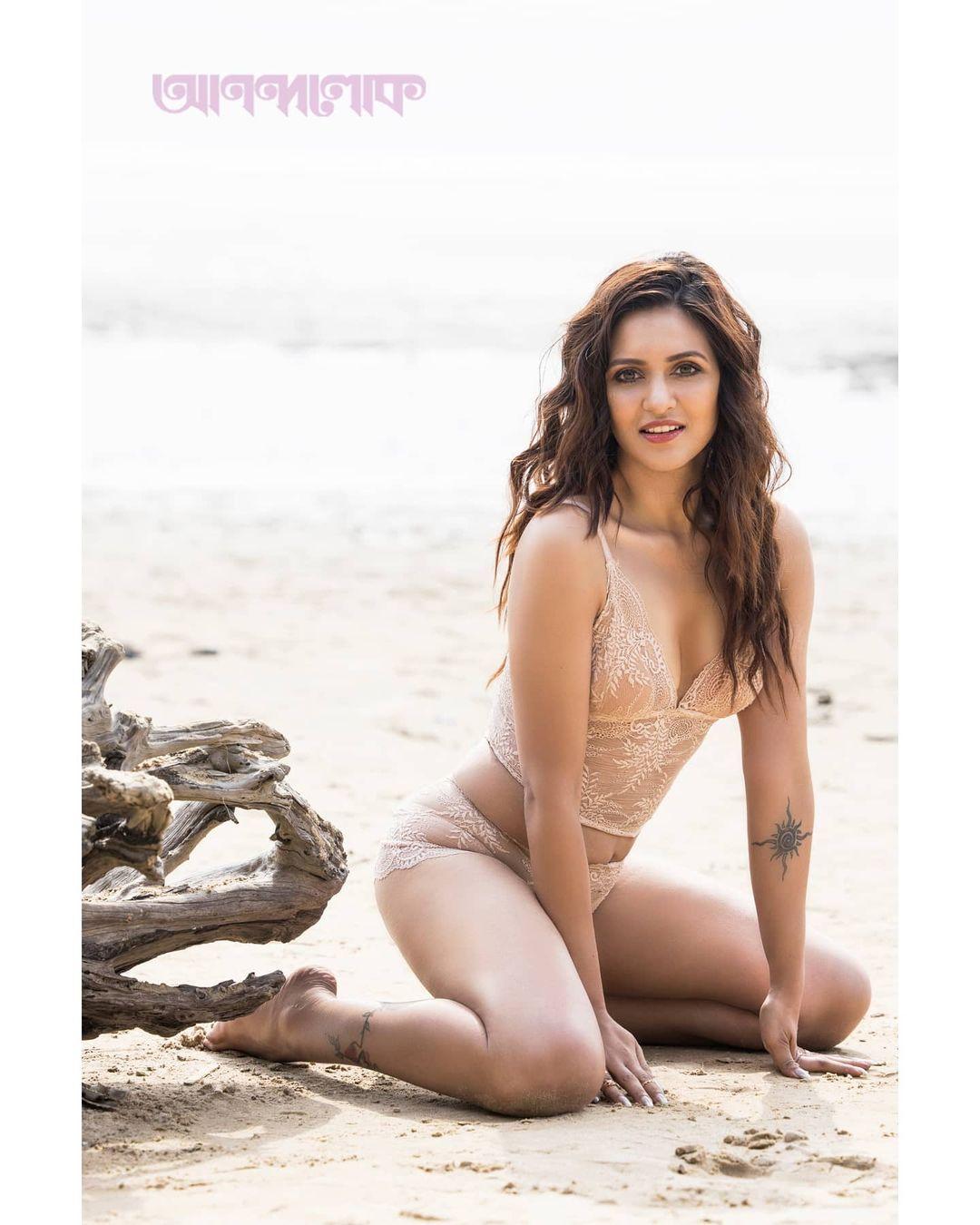 Exposing cleavage hot photos | bong actress Priyanka Sarkar beautiful and spicy photos
