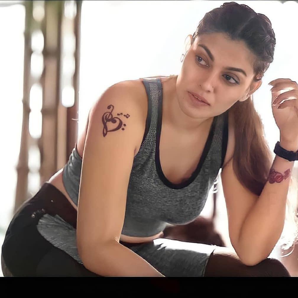 Anusree latest hot photos | Malayalam actress Anusree hot and sexy photoshoot in workout photos