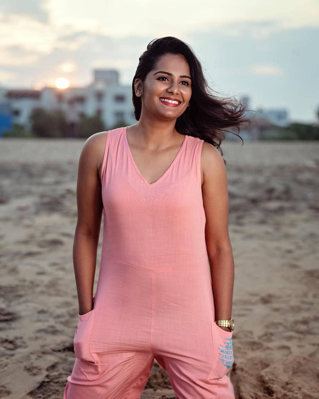 Lakshmi Priyaa hot and sexy stills | Malayalam actress Lakshmi Priyaa Chandramouli hot and sexy stills