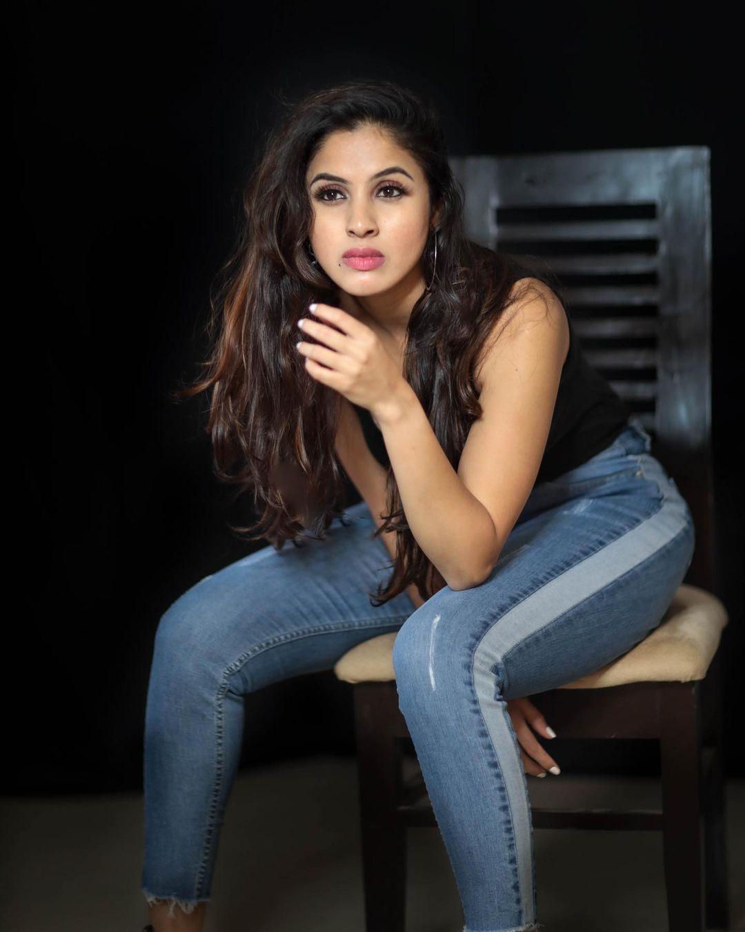 Bollywood actress Priyanka kholgade latest hot photos gallery | south indian actress Priyanka kholgade
