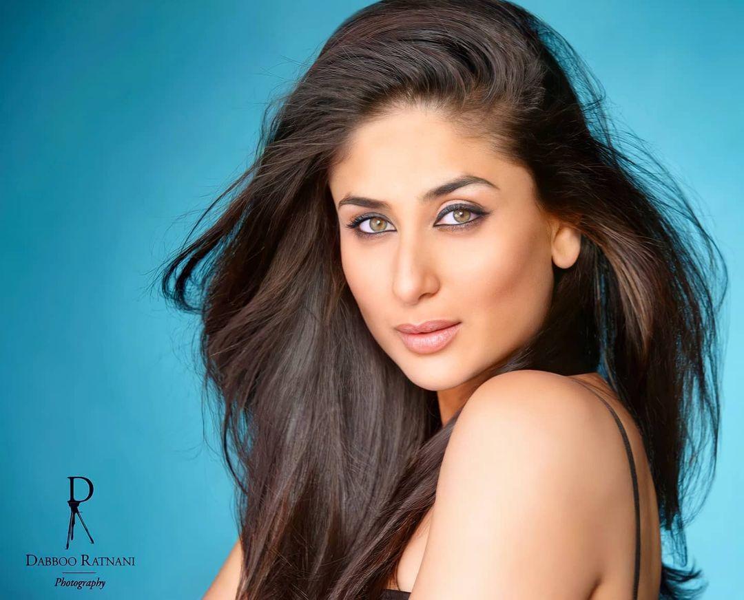Kareena Kapoor looking very attractive hot photos | bollywood actress Kareena Kapoor sexy hot stills