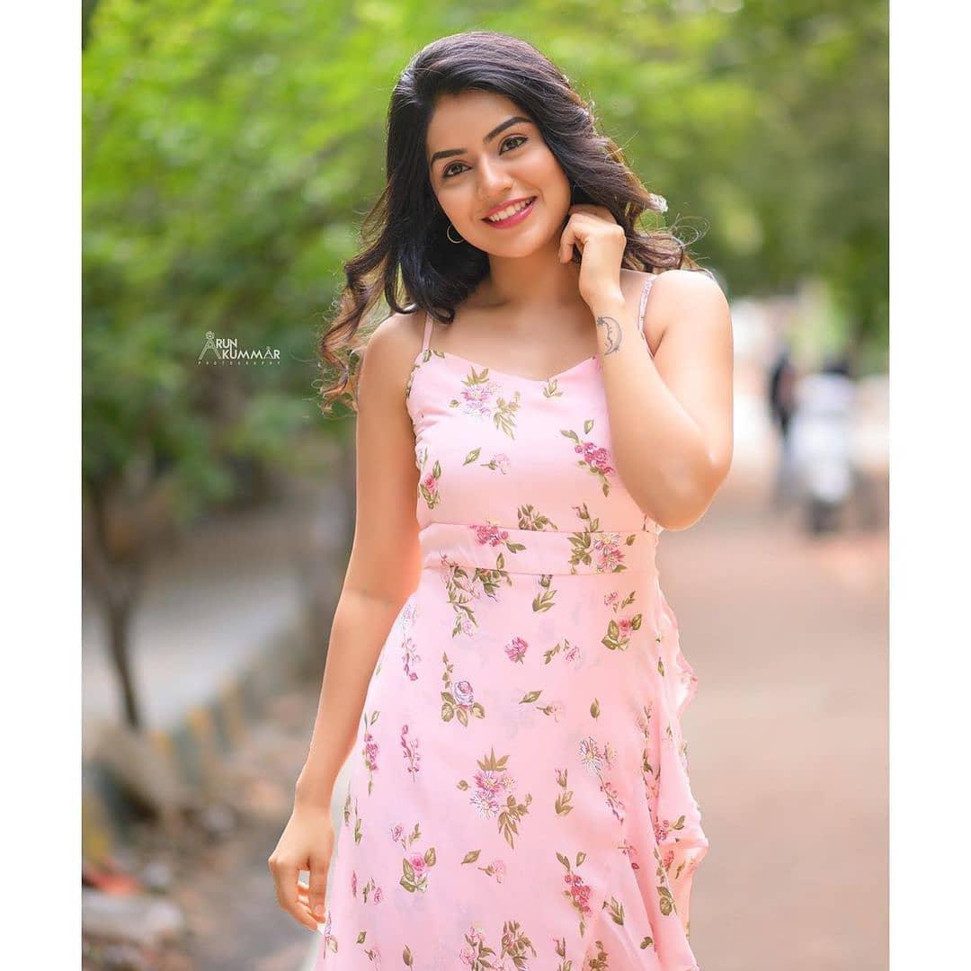 Megha Shetty looking very beautiful and cute photos | Kannada actress Megha Shetty hot photos gallery