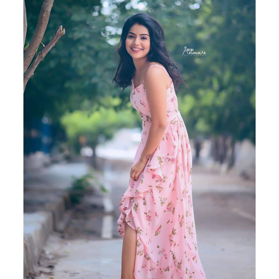 Megha Shetty looking very beautiful and cute photos | Kannada actress Megha Shetty hot photos gallery