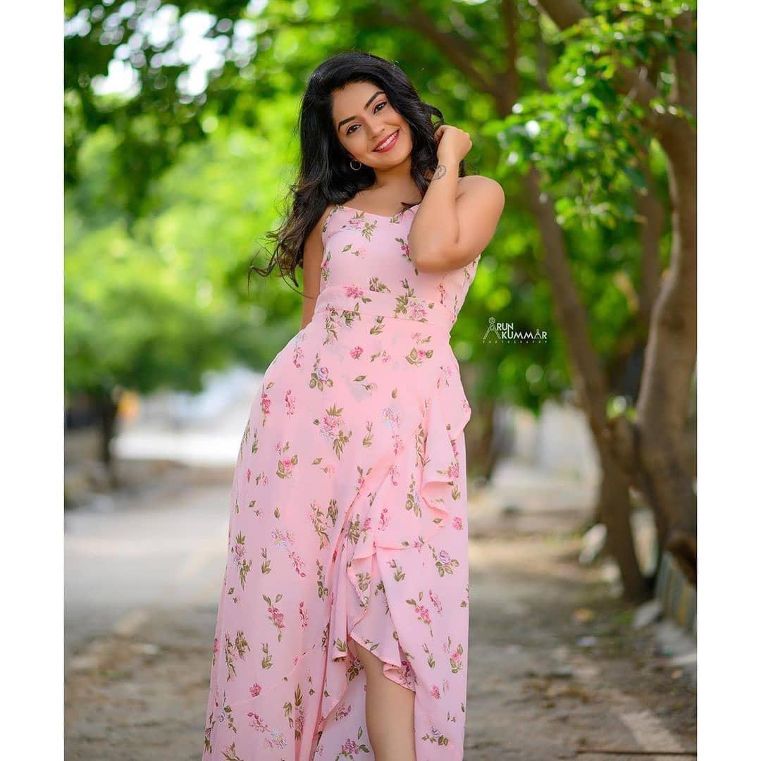 Megha Shetty looking very glamorous photos | Kannada actress Megha Shetty hot photos gallery