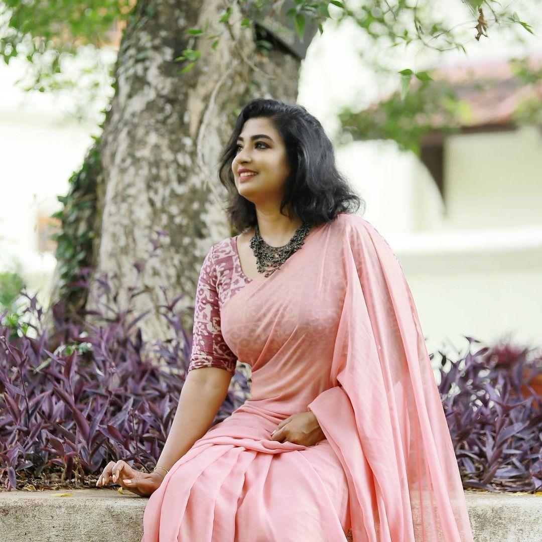Nima Chandran in pink transparent saree photos |Nima Chandran very attractive hot stills