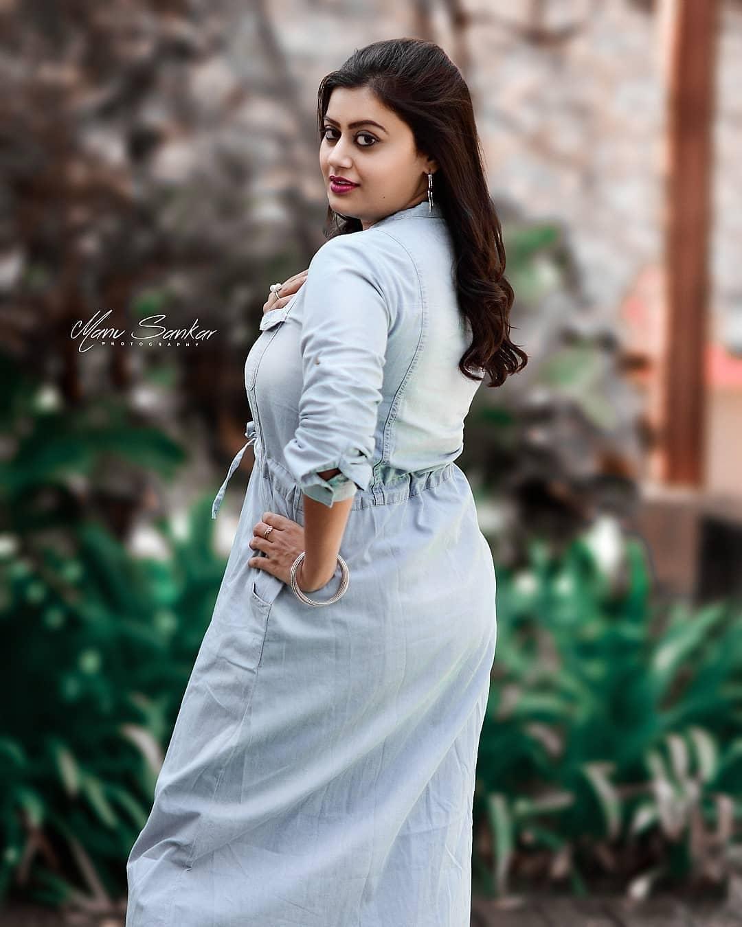 South indian actress Ansiba Hassan hot photos | Ansiba Hassan latest hot and sexy photos