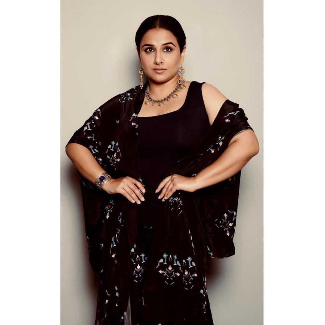 Vidya Balan latest hot photos gallery | Bollywood actress Vidya Balan hot photos