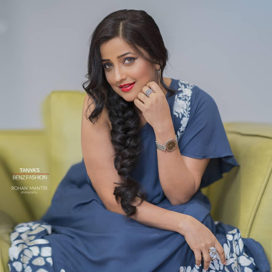 Marathi actress Apurva Nemlekar very Glamorous photos |Apurva Nemlekar exposing hot photos
