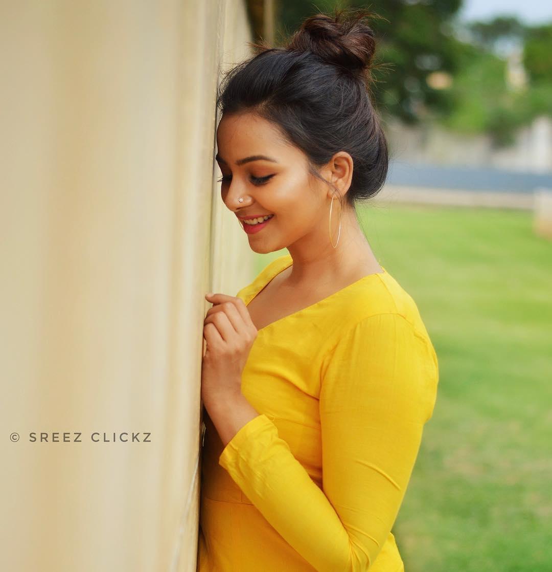 Mrudula murali looking very attractive hot photos| Mrudula murali hot and sexy photos