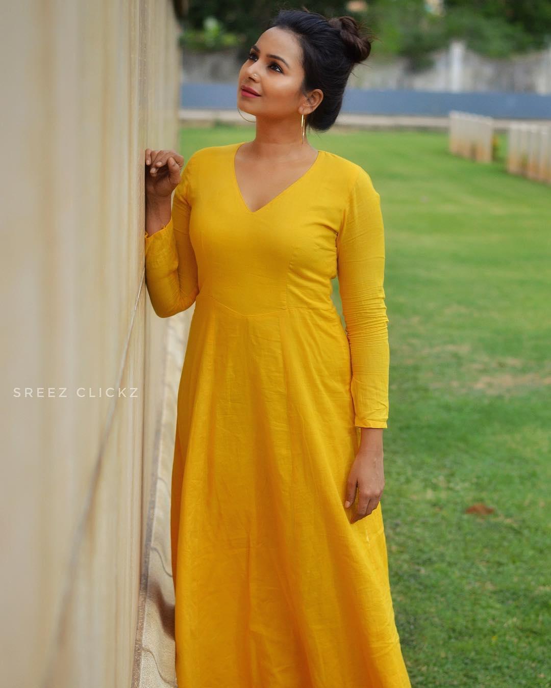 Mrudula murali looking very glamorous photos| Mrudula murali hot and sexy photos