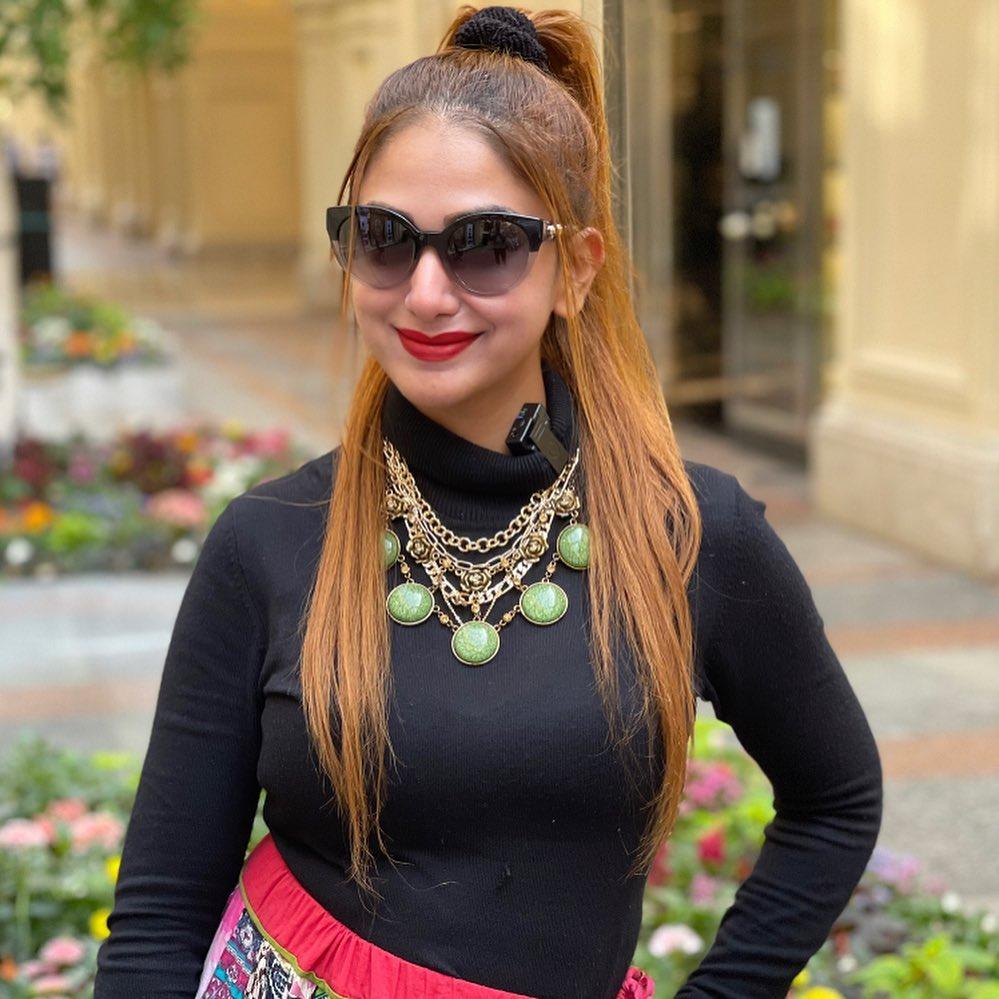 Priya Mohan latest hot and sexy photos | Priya Mohan very glamorous and sexy photos