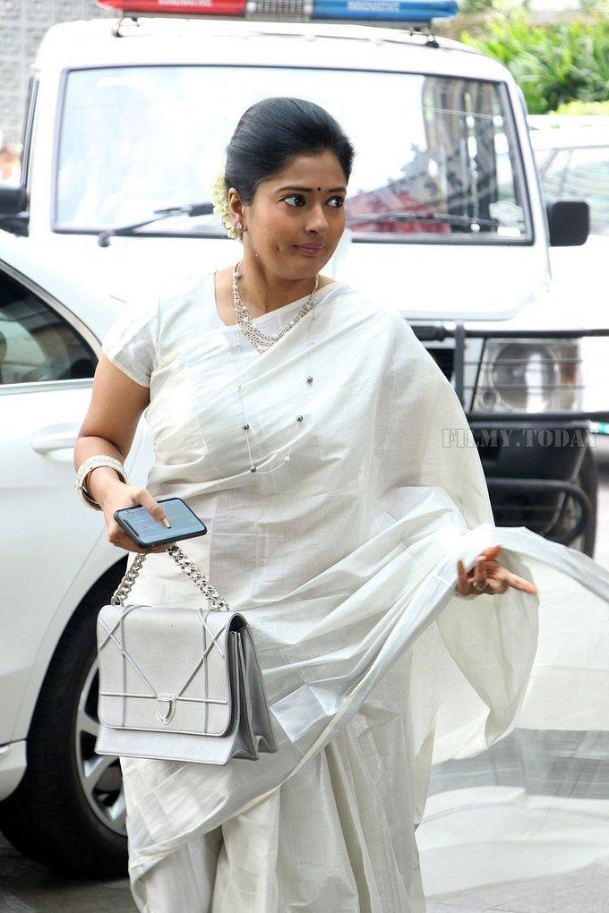 South indian actress Gayathri Raghuram sexy hot photos gallery | Gayathri Raghuram latest hot and sexy photoshoot