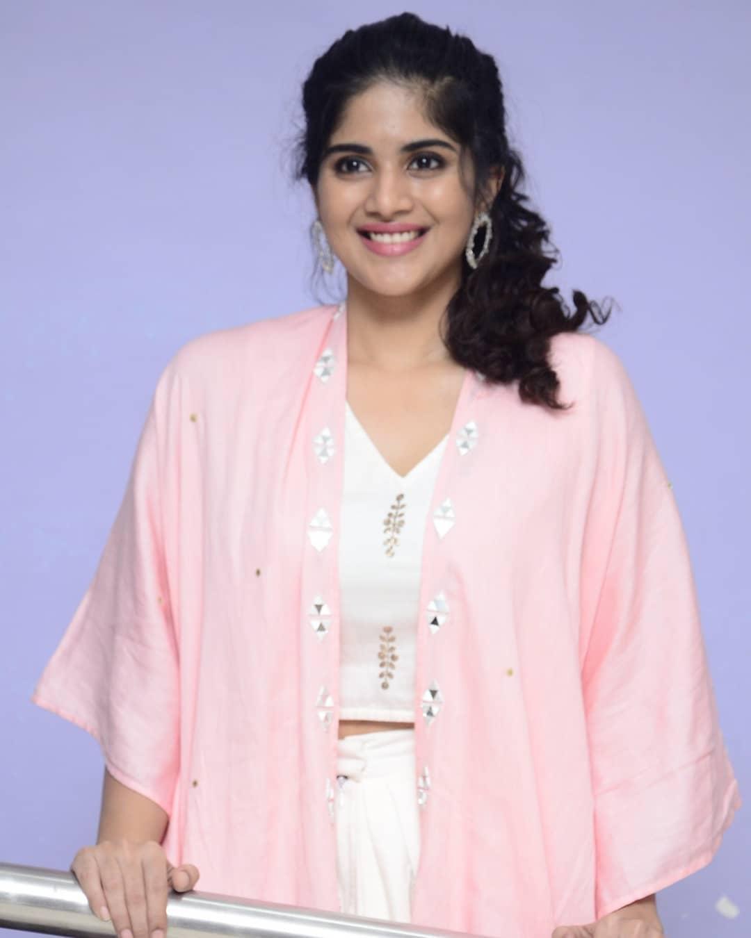 Megha Akash Hot HD Photos | telugu actress Megha Akash latest sexy photos