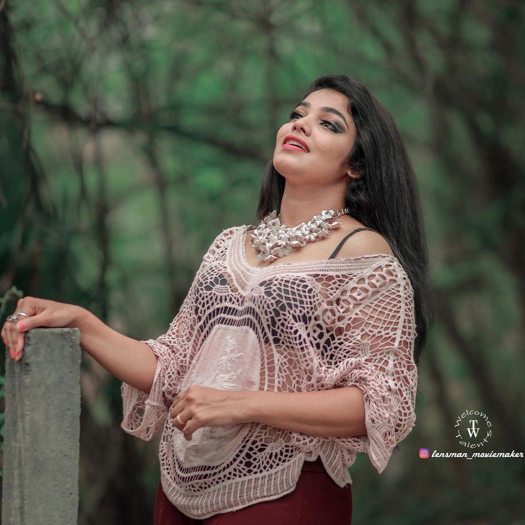 Malayalam television actress Haritha nair wearing g transparent dress
