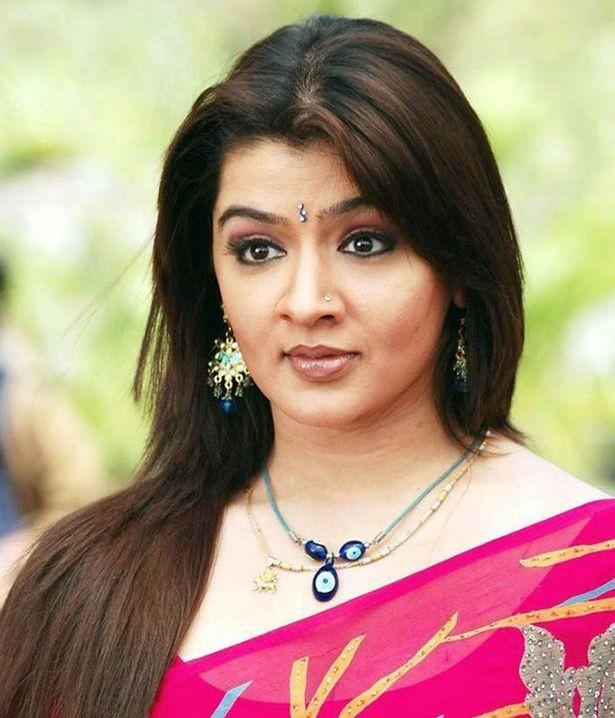 Aarthi Agarwal looking very beautiful in saree |Aarthi Agarwal latest saree hot photos