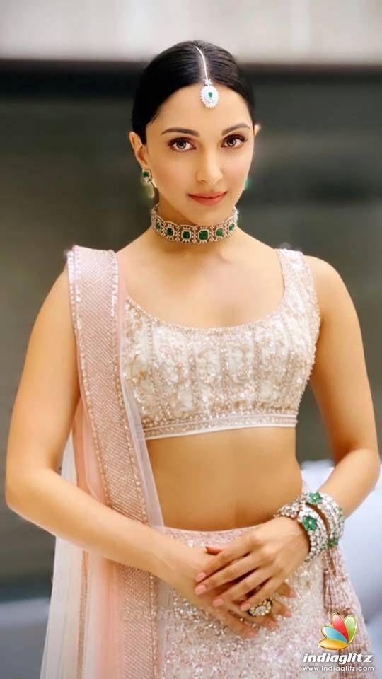 Actress Kiara Advani latest sexy photoshoot| Kiara Advani exposing hot cute photos