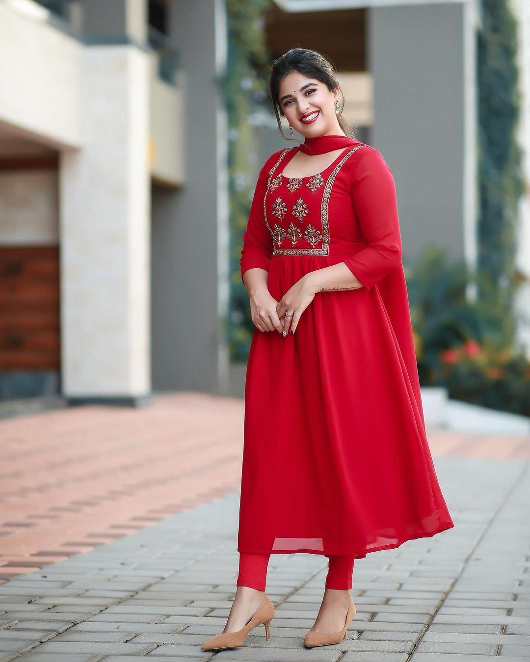 Aparna thomas looking very beautiful photos in red dress |Aparna thomas looking very hot photos