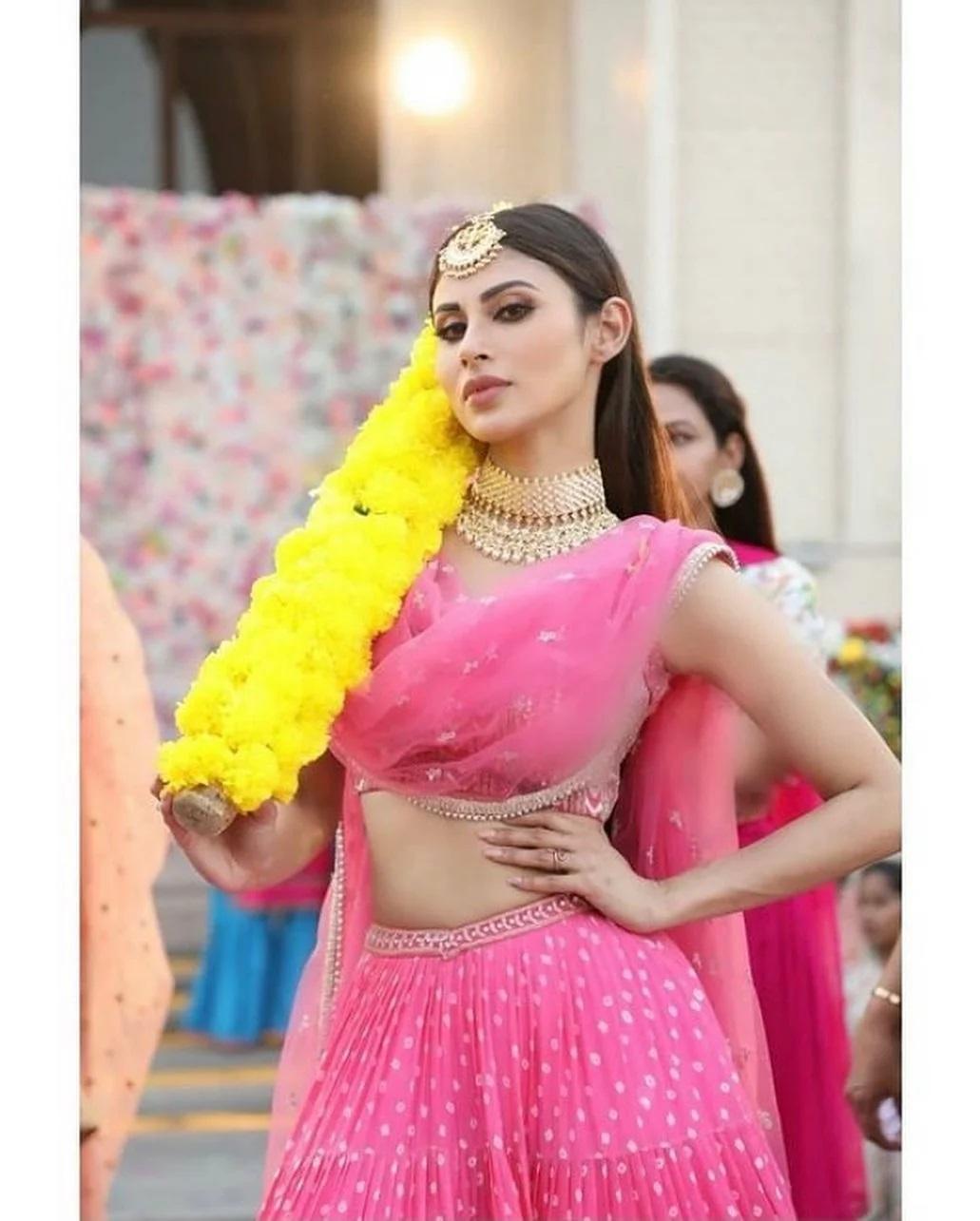 Bridal design dress photos | mouni roy latest sexy photos