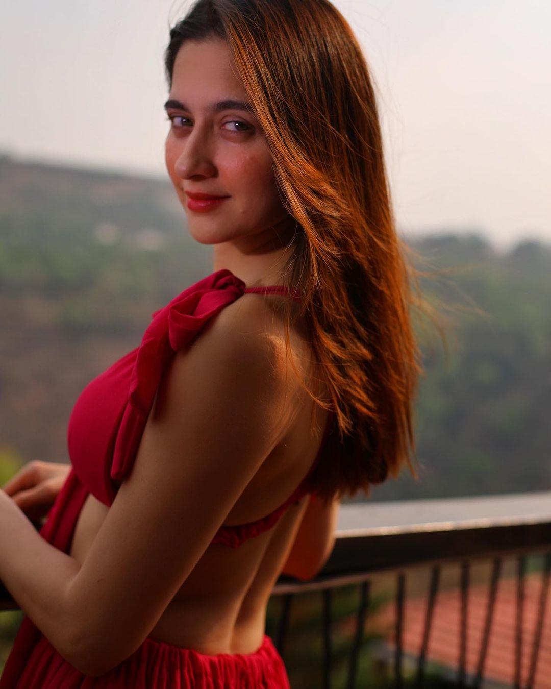 Sanjeeda Sheikh in red bikini hot photos | Sanjeeda Sheikh looking very glamorous in bikini