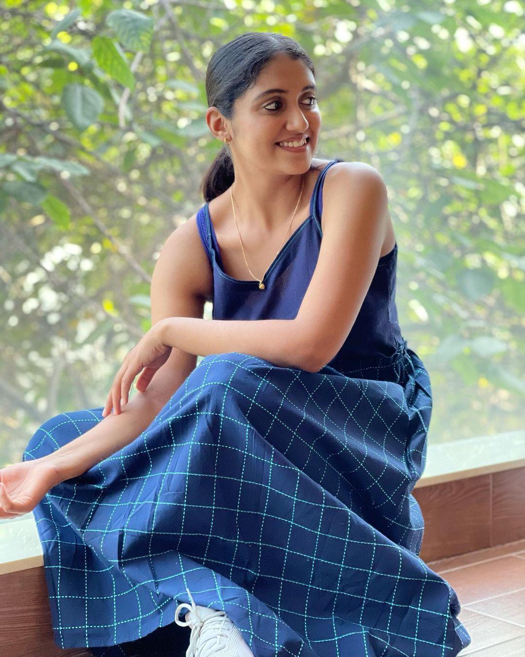 Rinku Rajguru glamorous exposing hot photos | Rinku Rajguru looking very beautiful and cute stills