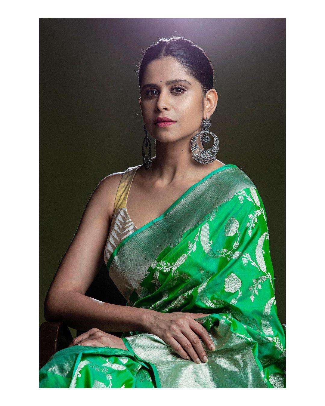 Beautiful and cute Marathi actress photos | Sai tamhankar in saree looking hot photos