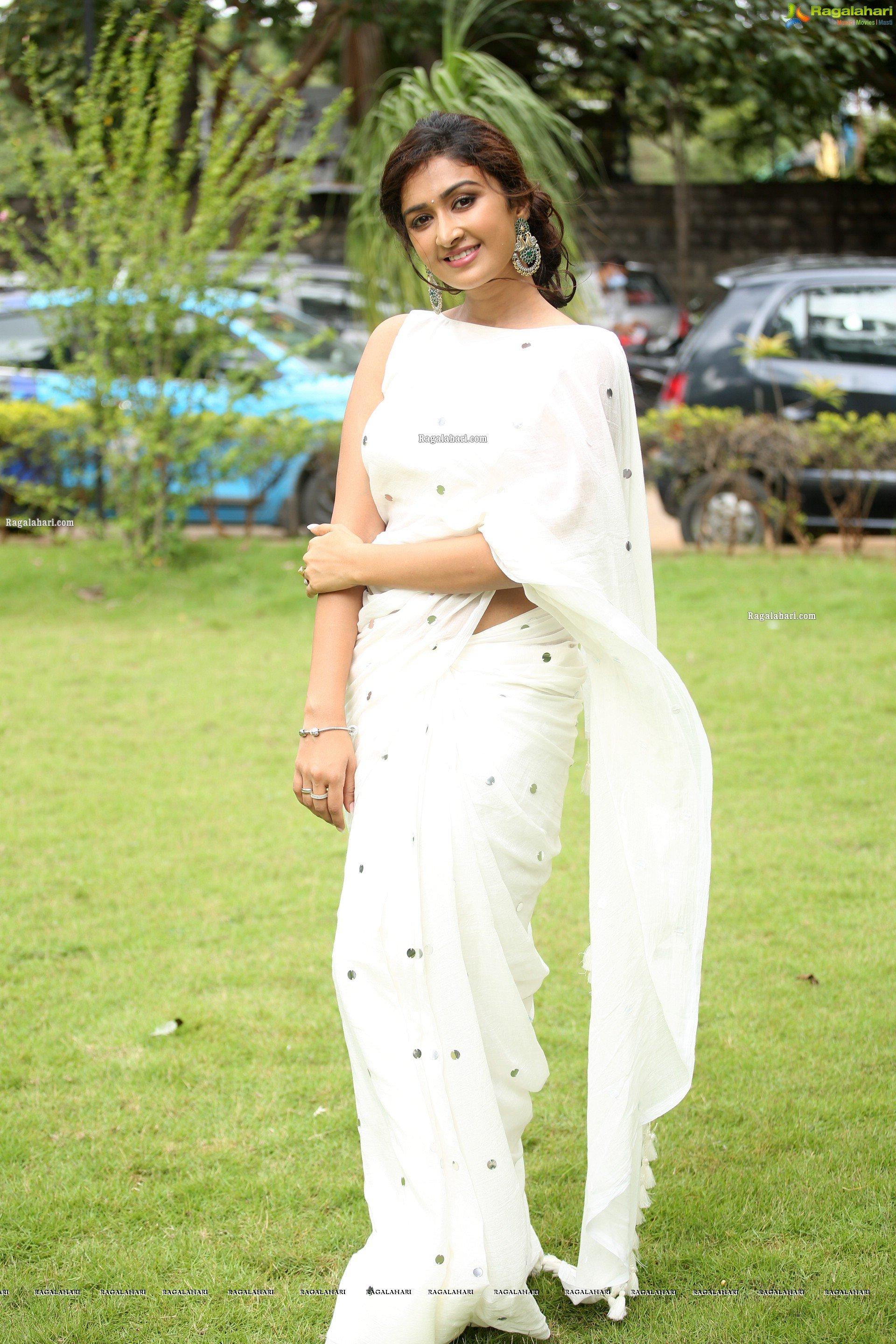 White Saree hot photos | farnaz shetty in saree latest hot photos