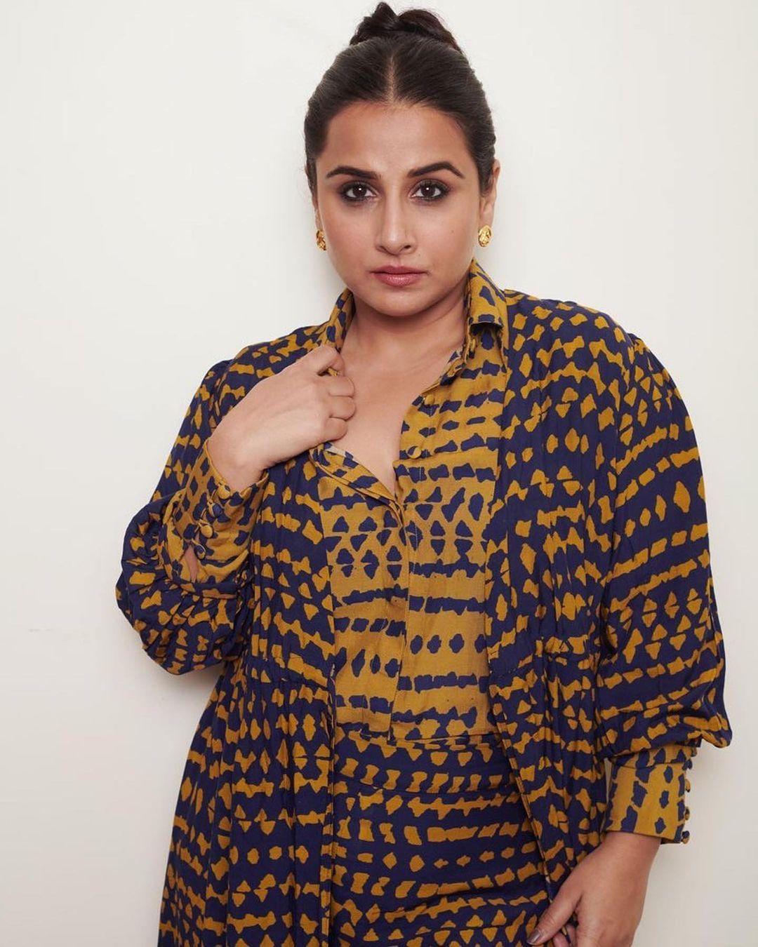 Bollywood actress hot photos | Vidya Balan latest hot and sexy stills