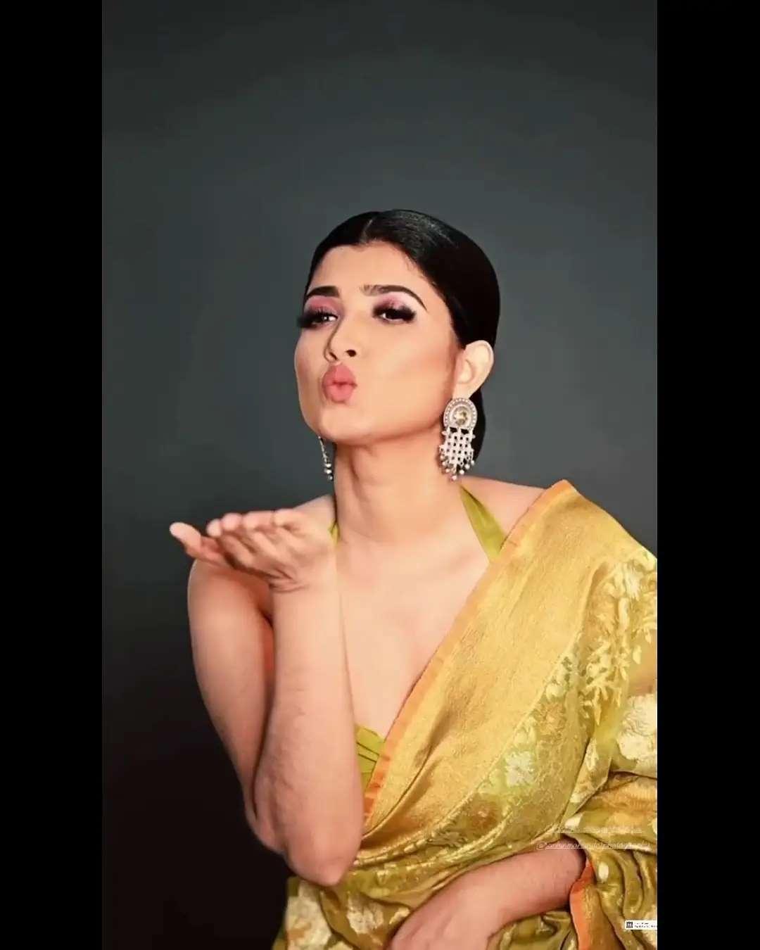 Divya Prabha very glamorous and cute photos | Divya Prabha exposing very hot photos