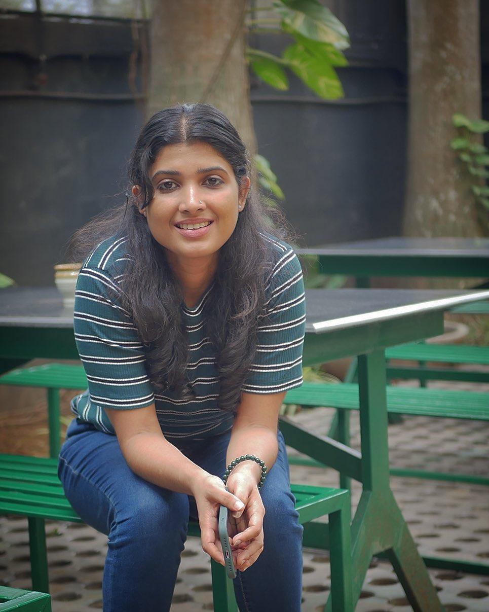 South Indian actress Divya Prabha sexy photoshoot | Divya Prabha very glamorous and cute stills