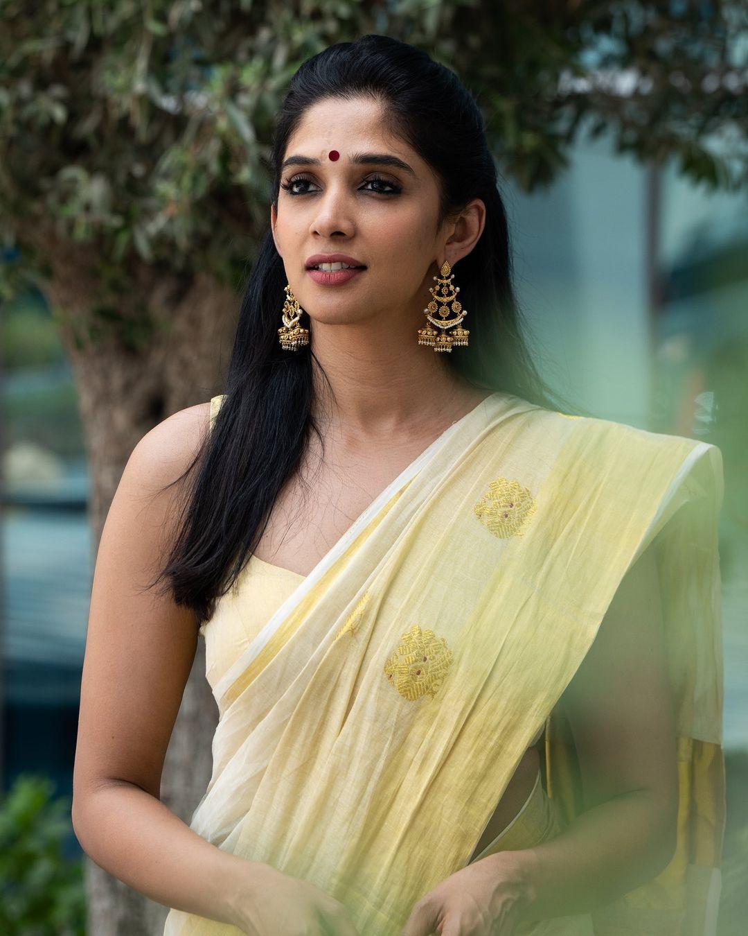 onam saree near me