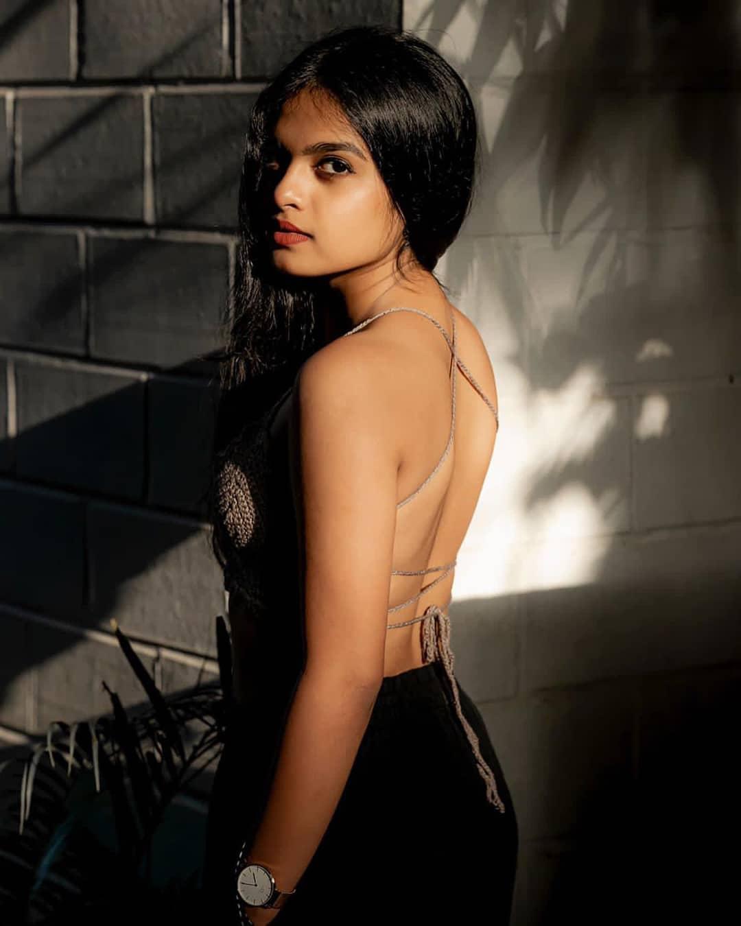 Gopika ramesh exposing cleavage hot photos gallery| Gopika ramesh exposing very hot photos gallery