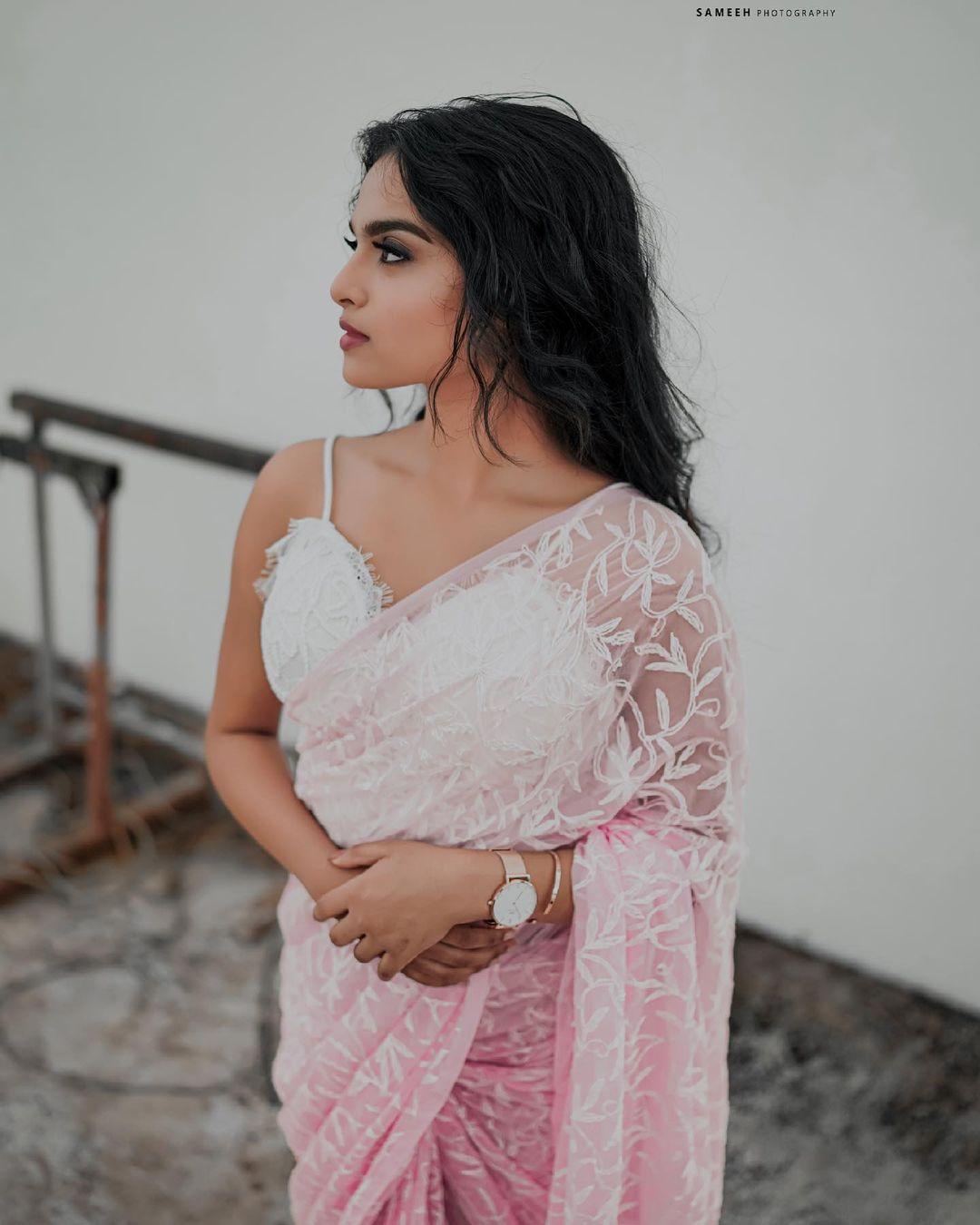 Gopika ramesh latest hot and sexy photoshoot | Gopika ramesh in transparent saree hot photos