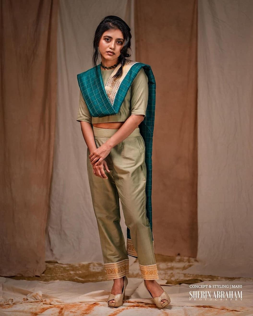 Nandini Nair latest hot and sexy photoshoot| South indian actress Nandini Nair latest new fashion photos