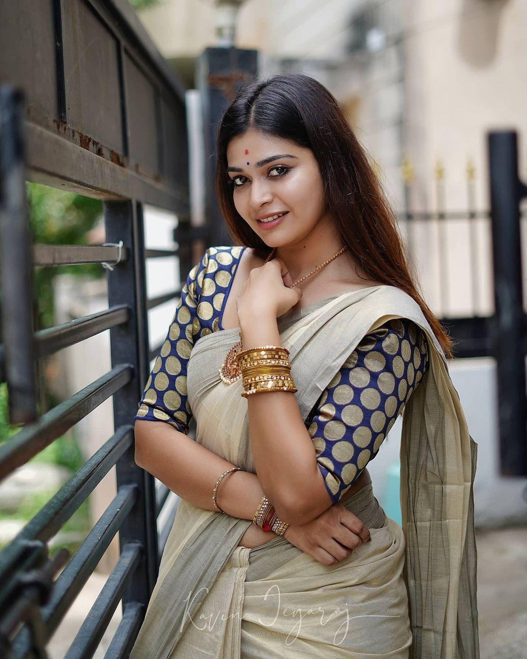 Saree glamorous photos | Tamil serial actress Dharsha Gupta hot photos gallery